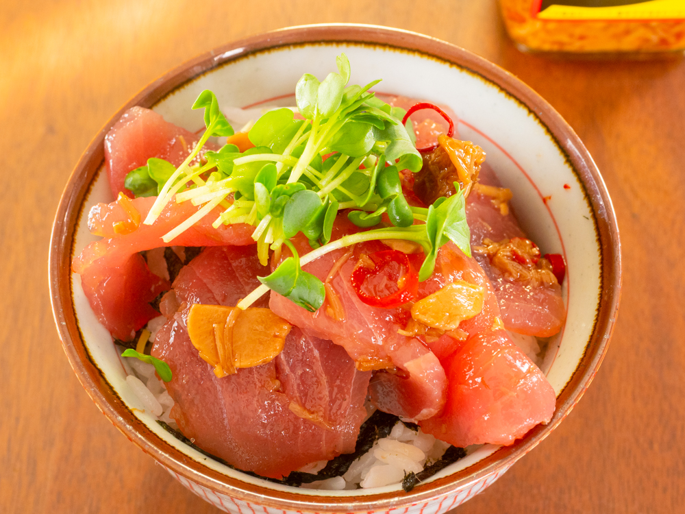 即席でできる！ズボラ飯：スタミナ・マグロ漬け丼